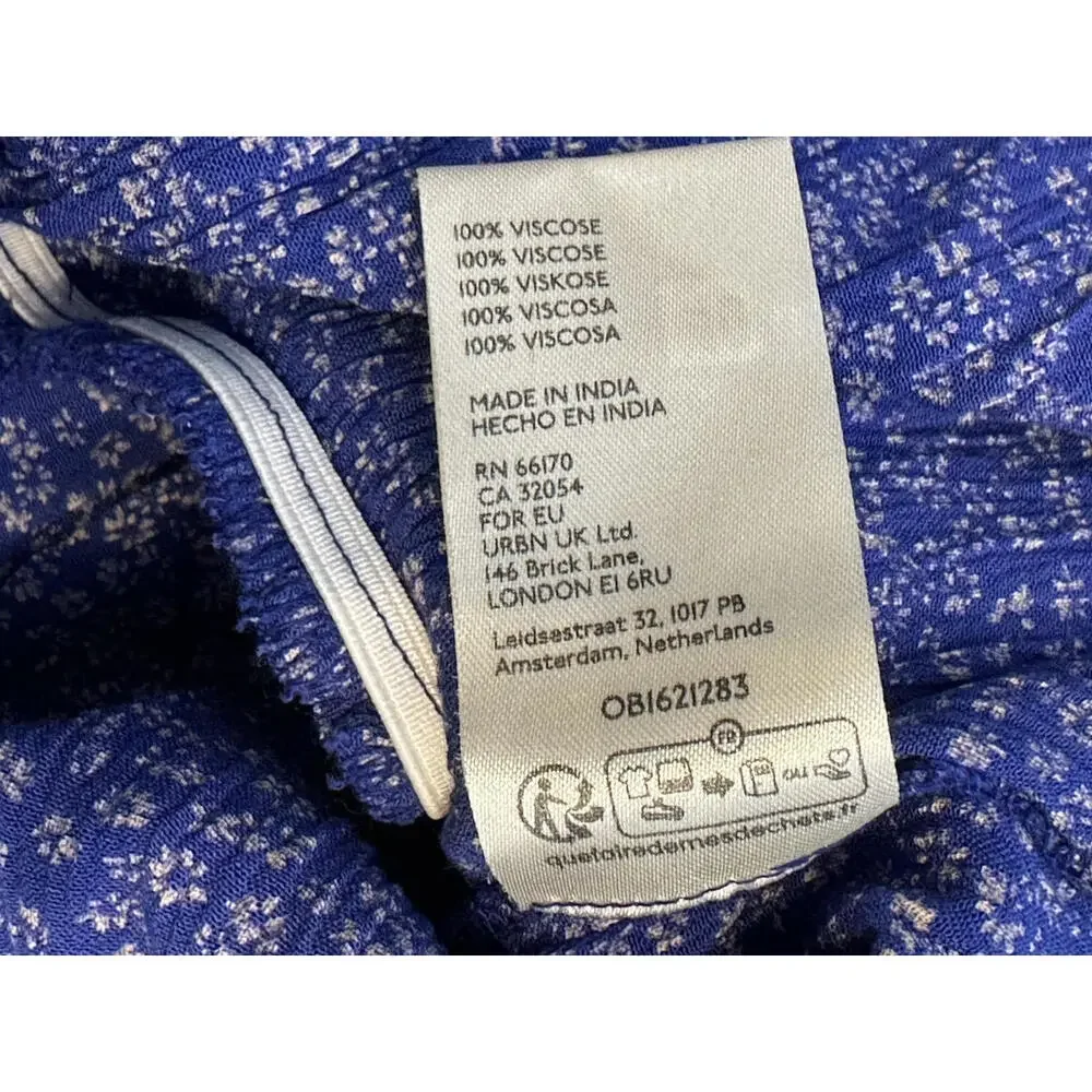 Free People Britnee Floral Cropped Peplum Smocked Puff Sleeve Top M Blue White - Picture 9 of 9